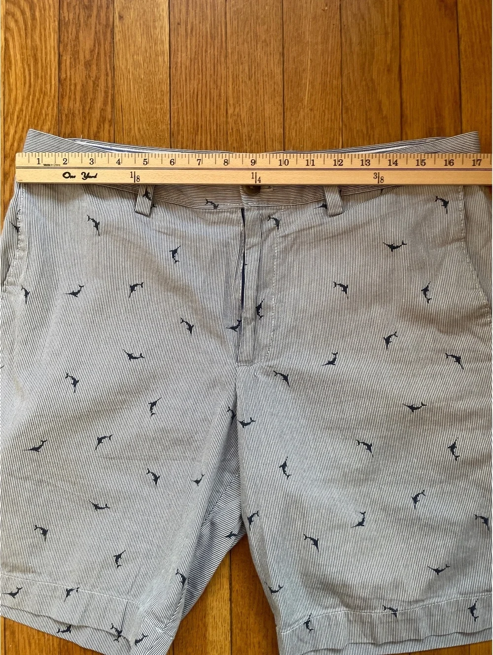 Banana Republic Men's Blue White Striped Marlin Cotton Shorts Nautical Size 33